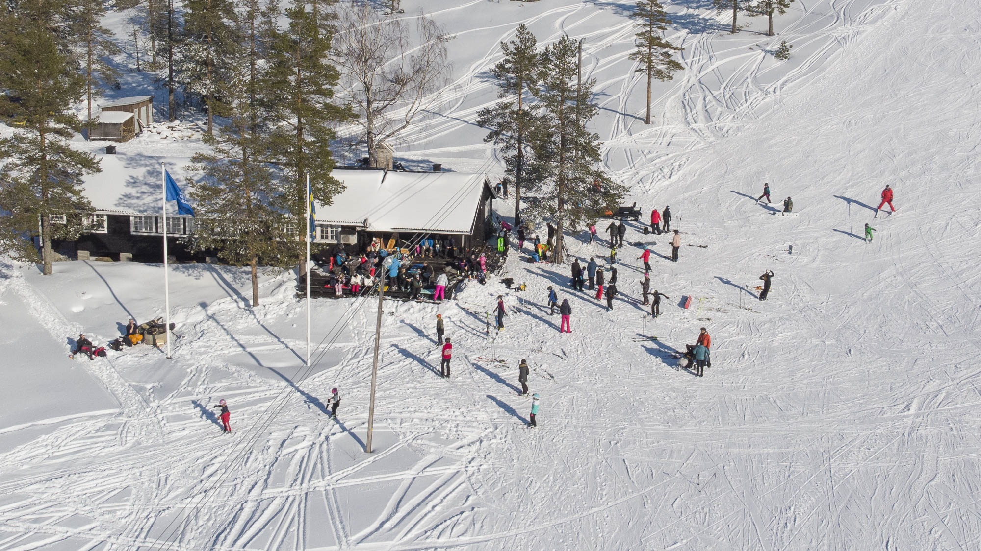 Free downhill skiing for all children and adults